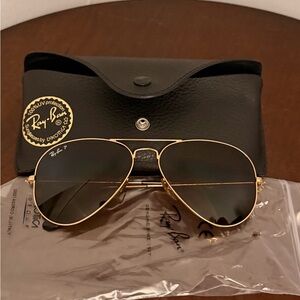 Ray-Ban Gold Aviator Sunglasses with Black Case